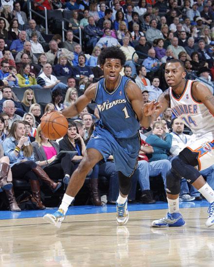 花在多人底 花在多人底