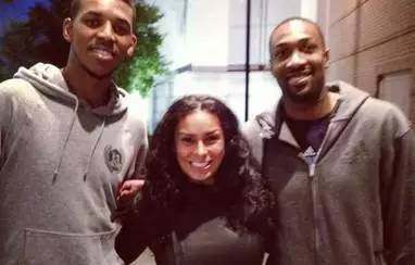 对喜欢拍照 对喜欢拍照